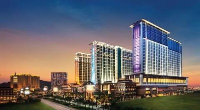 以波利尼西亞為主題的澳門喜來登金沙城中心酒店擁3,896間客房及套房，將于9月20日開幕。位于金沙城中心的澳門喜來登酒店是整個澳門較大的酒店，也是喜達屋酒店與度假村集團在全球較大的酒店。